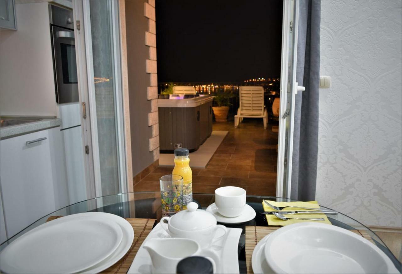 Sea View Apartments With Jaccuzzi ポドストラナ エクステリア 写真